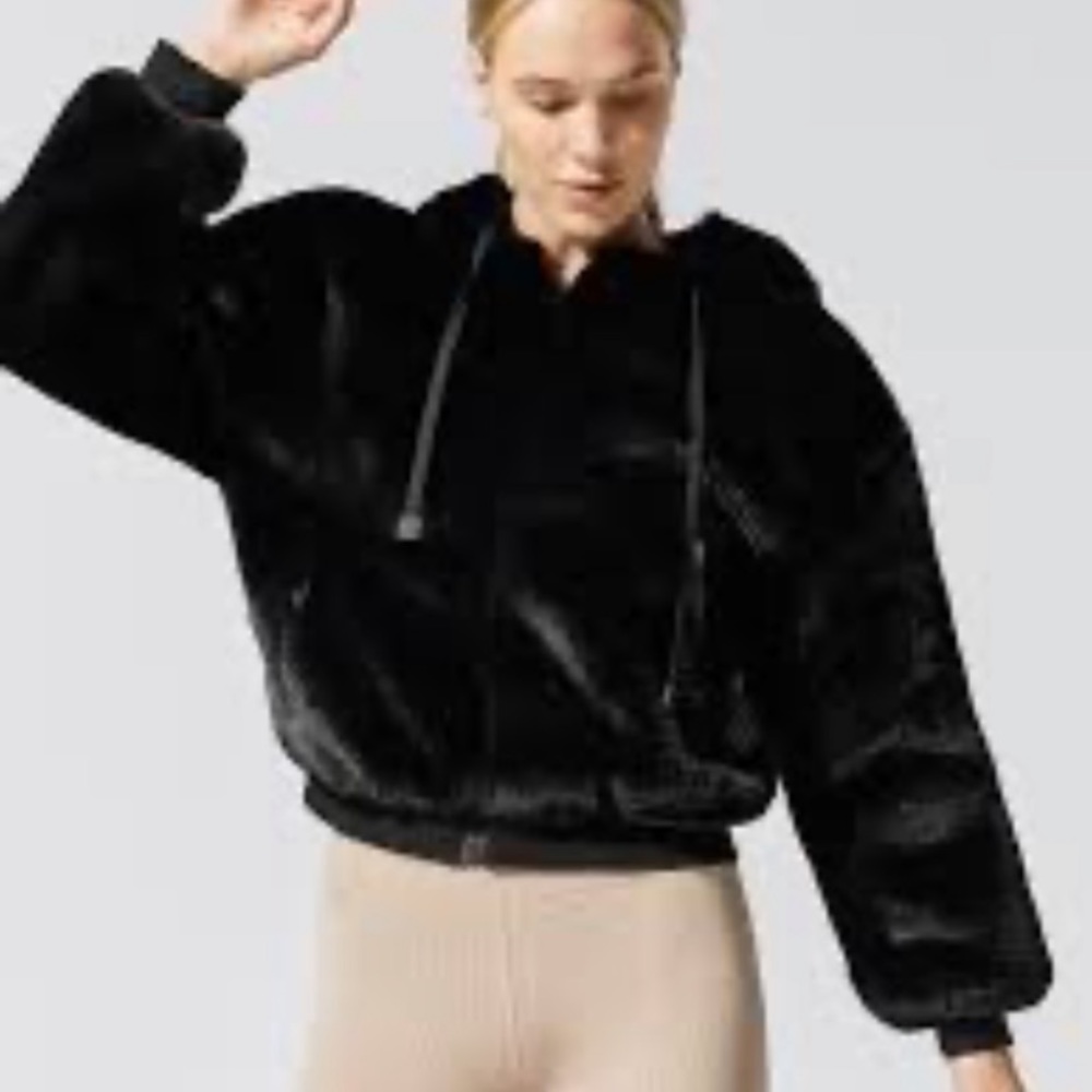 Carbon38 blanc noir aspen faux fur zip up hoodie